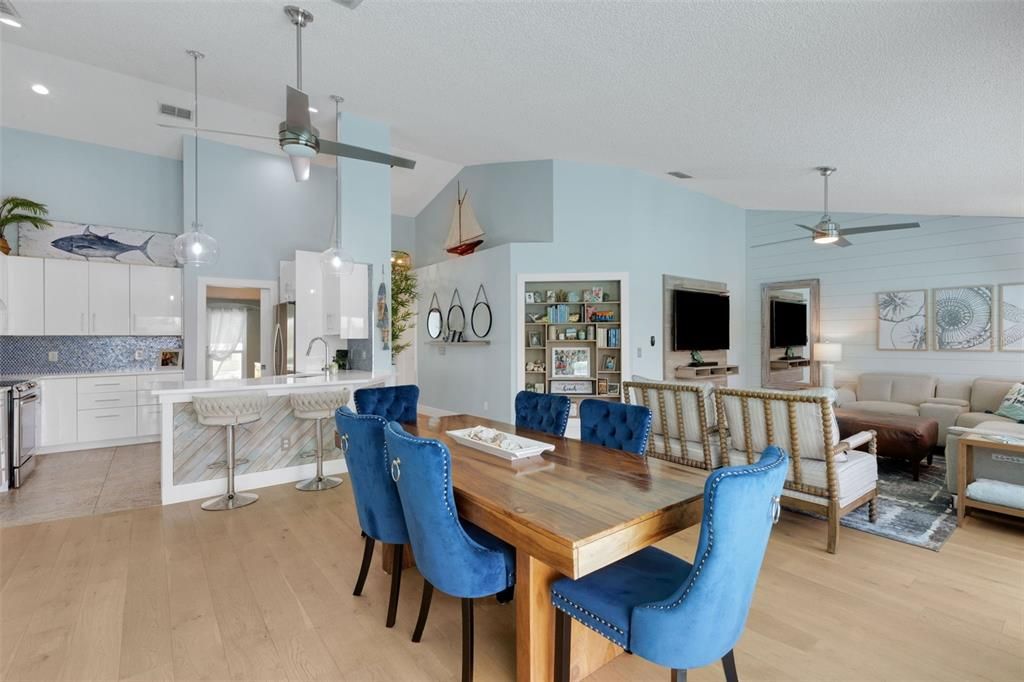 合同活跃: $575,000 (3 贝兹, 2 浴室, 1680 平方英尺)