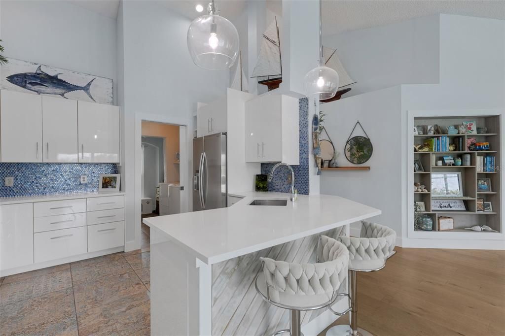 合同活跃: $575,000 (3 贝兹, 2 浴室, 1680 平方英尺)