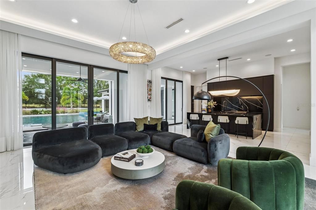 For Sale: $3,999,500 (6 beds, 5 baths, 5853 Square Feet)