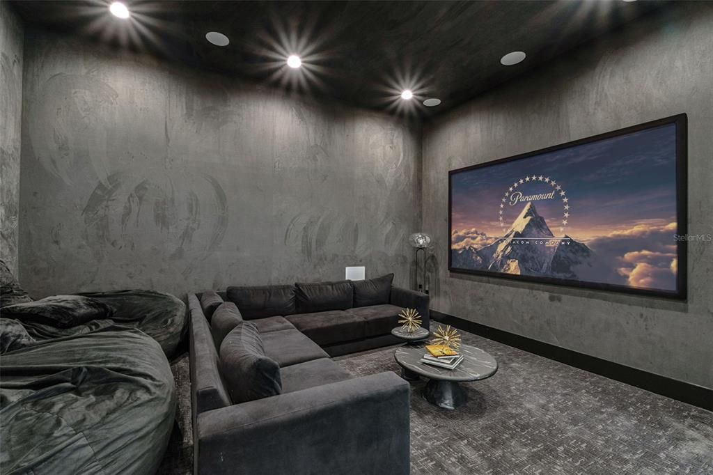 For Sale: $3,999,500 (6 beds, 5 baths, 5853 Square Feet)