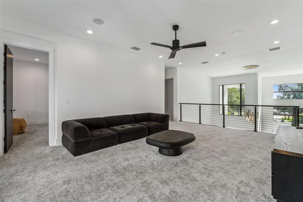 For Sale: $3,999,500 (6 beds, 5 baths, 5853 Square Feet)