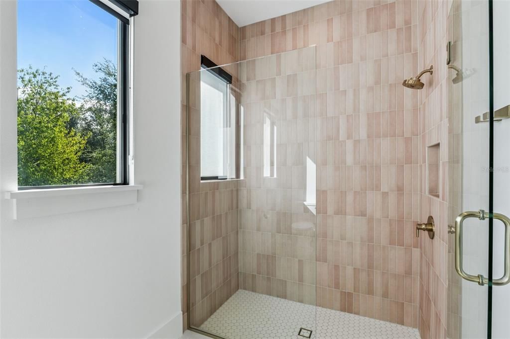 For Sale: $3,999,500 (6 beds, 5 baths, 5853 Square Feet)