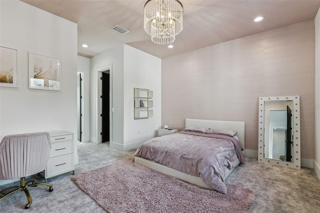 For Sale: $3,999,500 (6 beds, 5 baths, 5853 Square Feet)