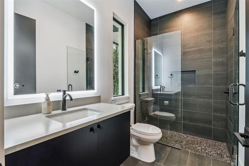 For Sale: $3,999,500 (6 beds, 5 baths, 5853 Square Feet)