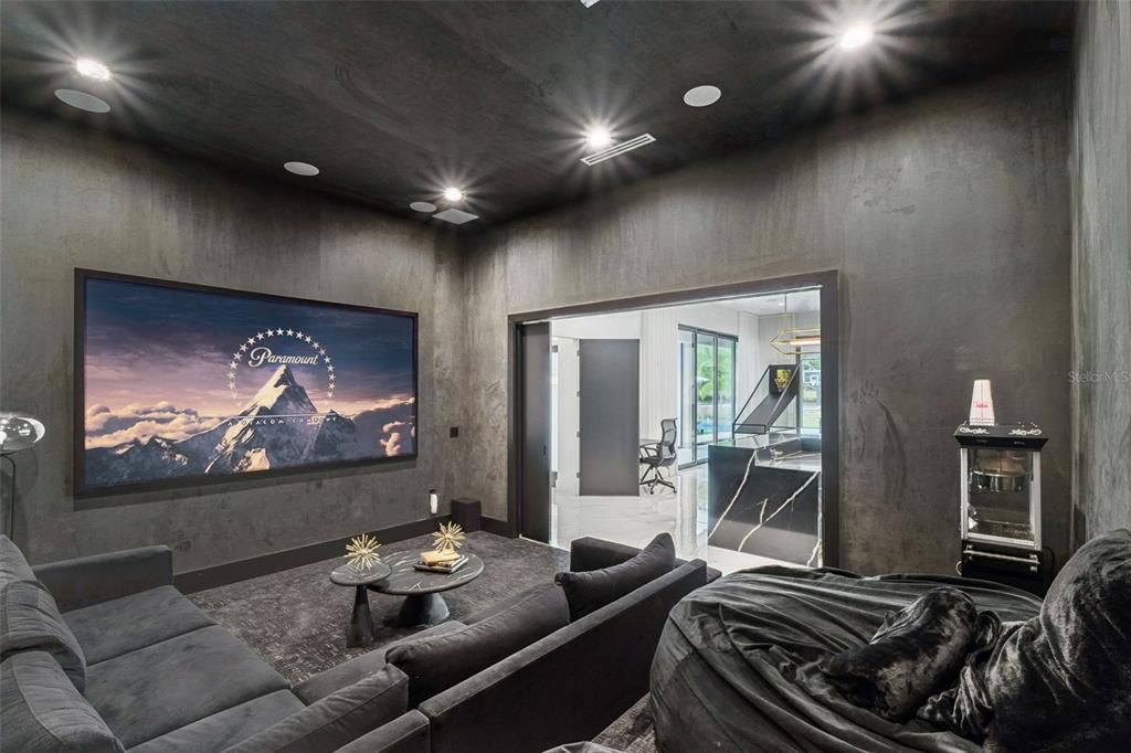 For Sale: $3,999,500 (6 beds, 5 baths, 5853 Square Feet)