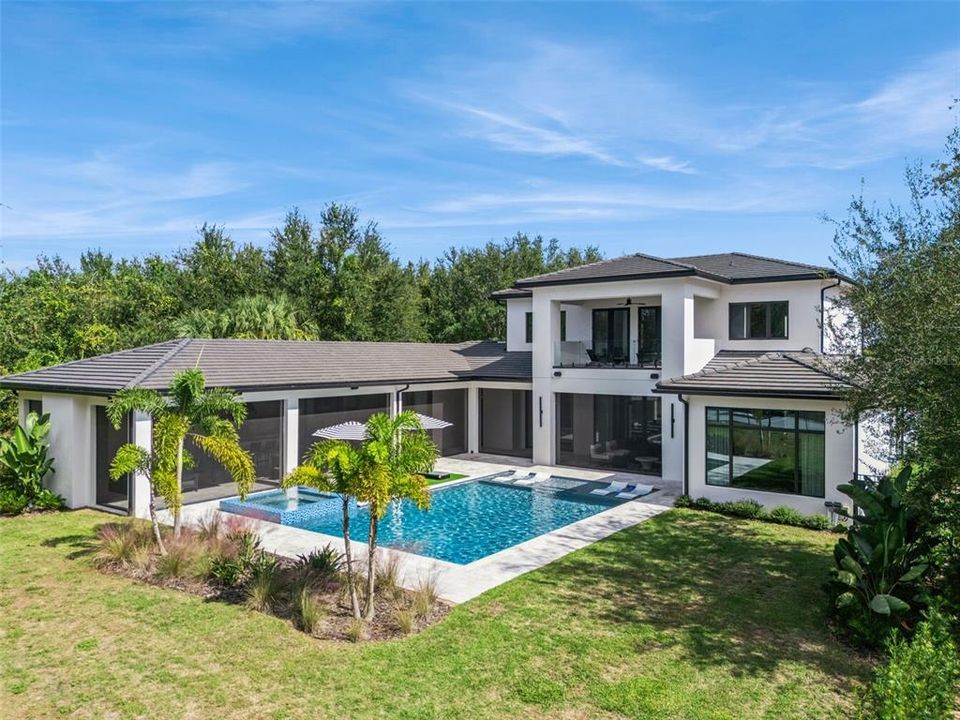 For Sale: $3,999,500 (6 beds, 5 baths, 5853 Square Feet)