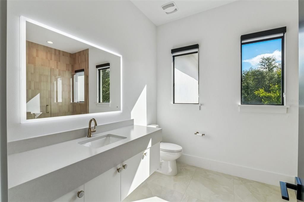 For Sale: $3,999,500 (6 beds, 5 baths, 5853 Square Feet)