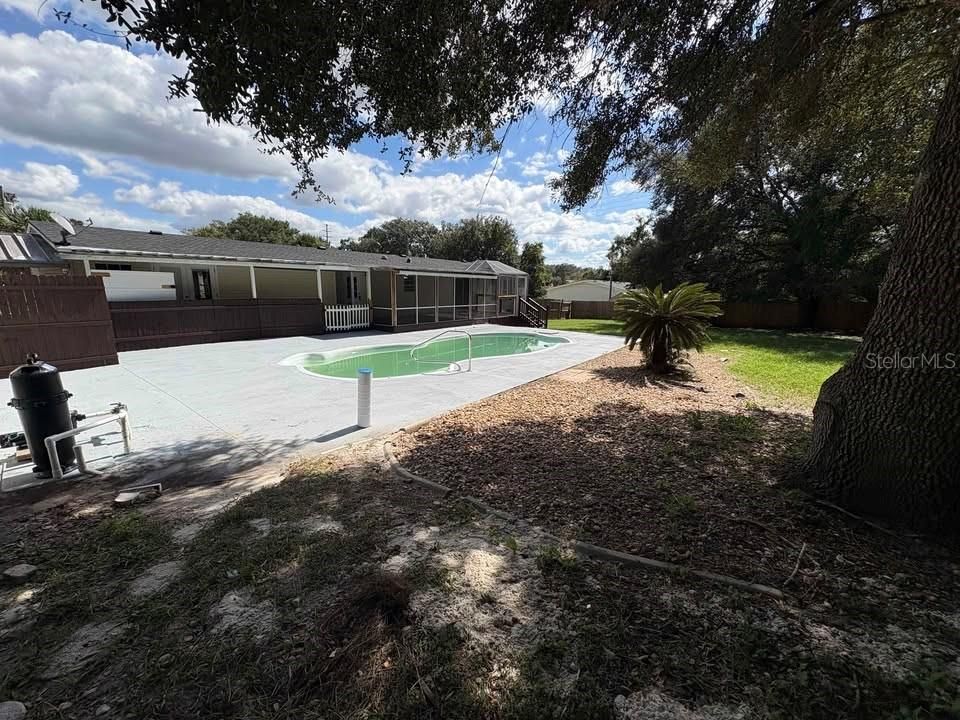 For Sale: $249,000 (4 beds, 2 baths, 2356 Square Feet)