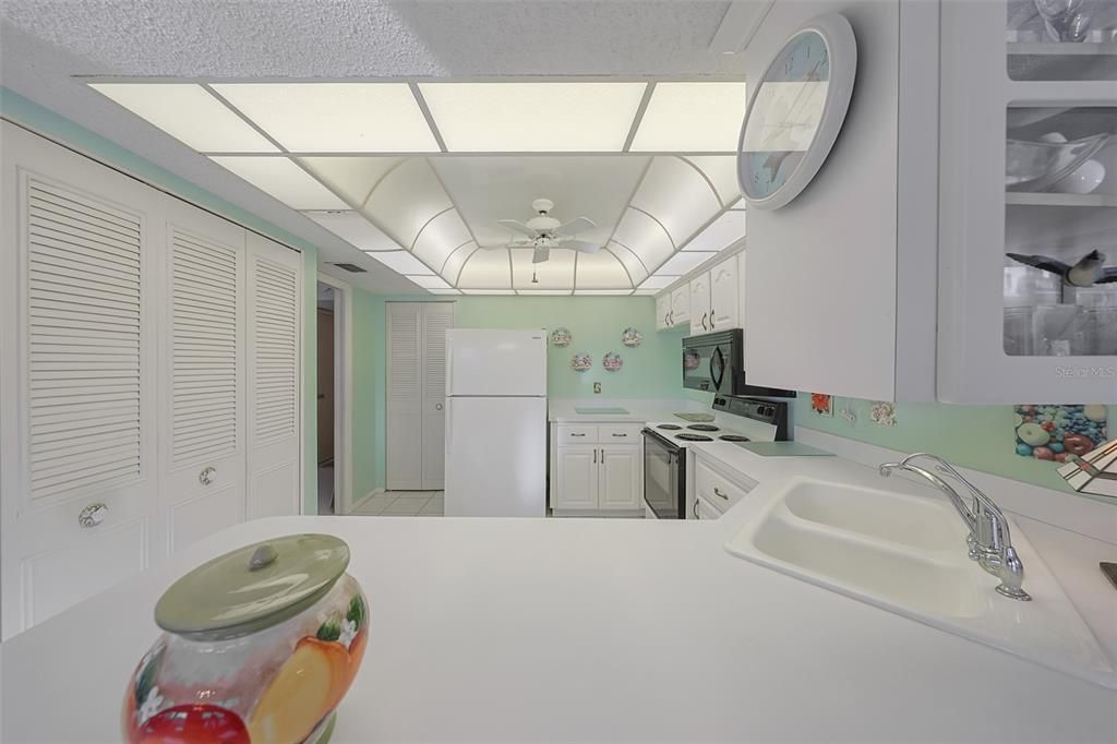 For Sale: $174,900 (2 beds, 2 baths, 1270 Square Feet)