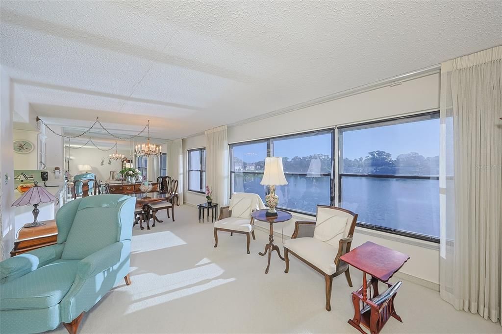 For Sale: $174,900 (2 beds, 2 baths, 1270 Square Feet)