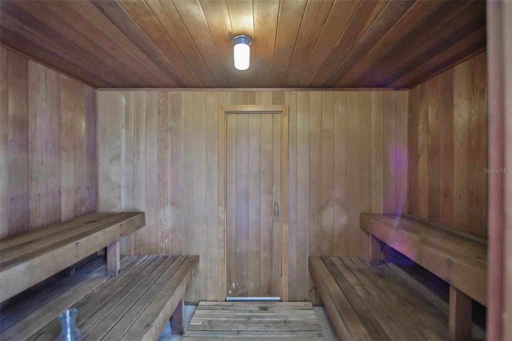 For Sale: $174,900 (2 beds, 2 baths, 1270 Square Feet)