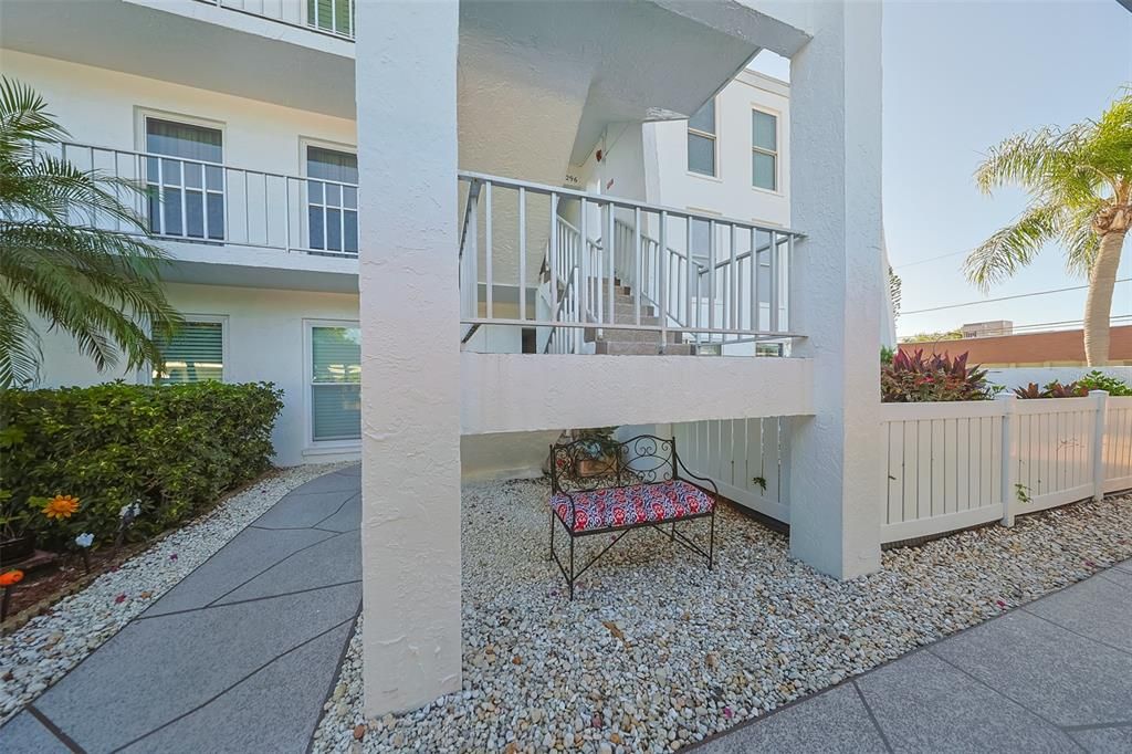 For Sale: $174,900 (2 beds, 2 baths, 1270 Square Feet)