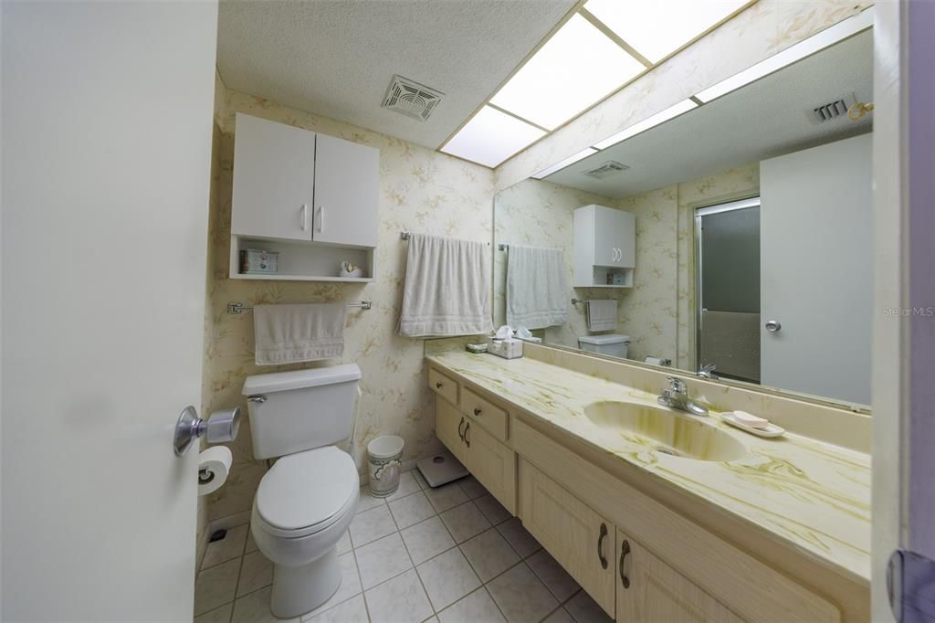 For Sale: $174,900 (2 beds, 2 baths, 1270 Square Feet)