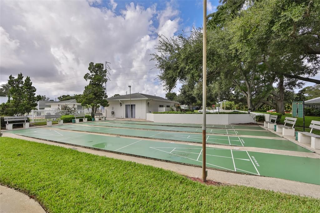 For Sale: $174,900 (2 beds, 2 baths, 1270 Square Feet)