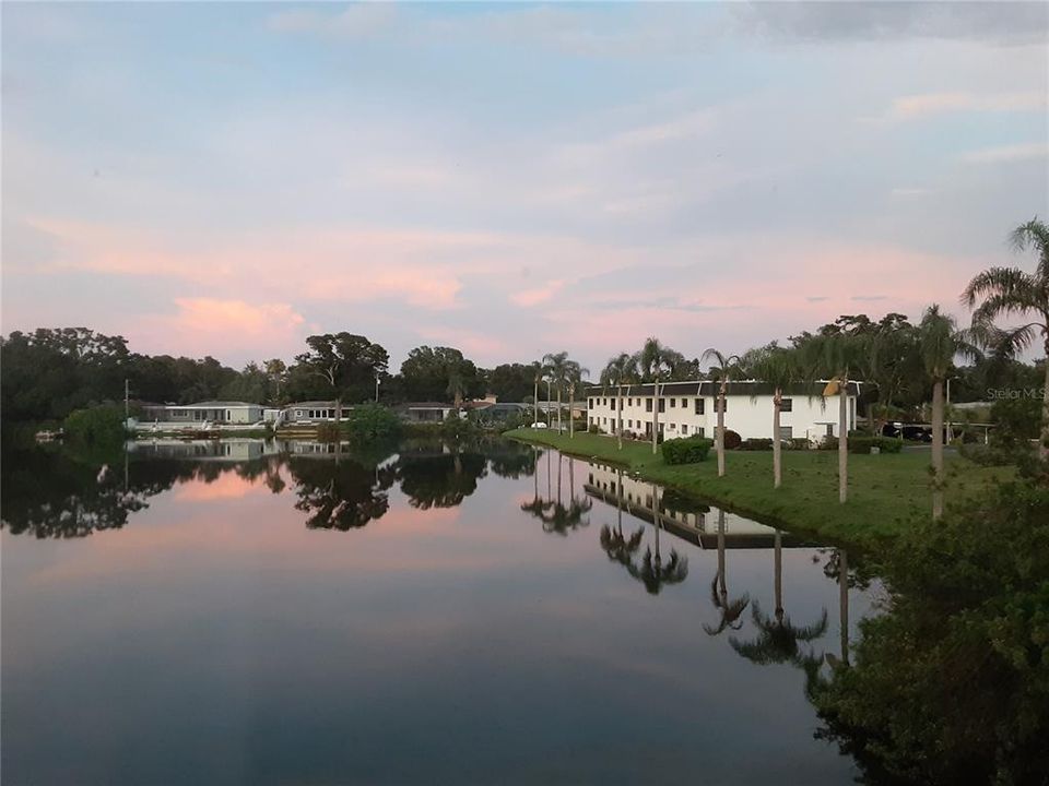 For Sale: $174,900 (2 beds, 2 baths, 1270 Square Feet)