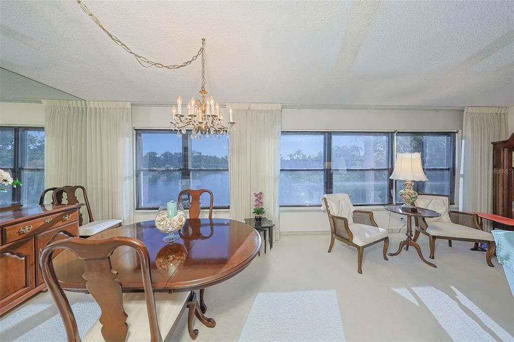 For Sale: $174,900 (2 beds, 2 baths, 1270 Square Feet)