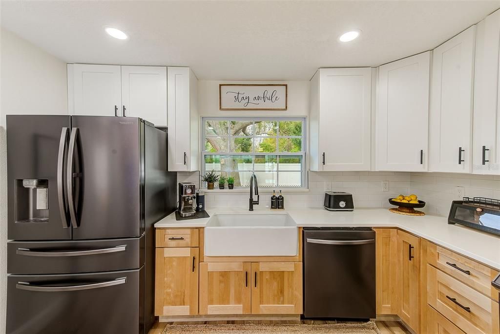 For Sale: $425,000 (3 beds, 2 baths, 1041 Square Feet)