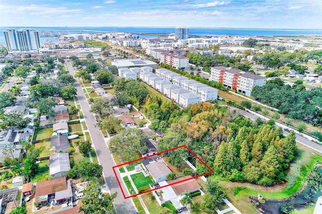 For Sale: $425,000 (3 beds, 2 baths, 1041 Square Feet)