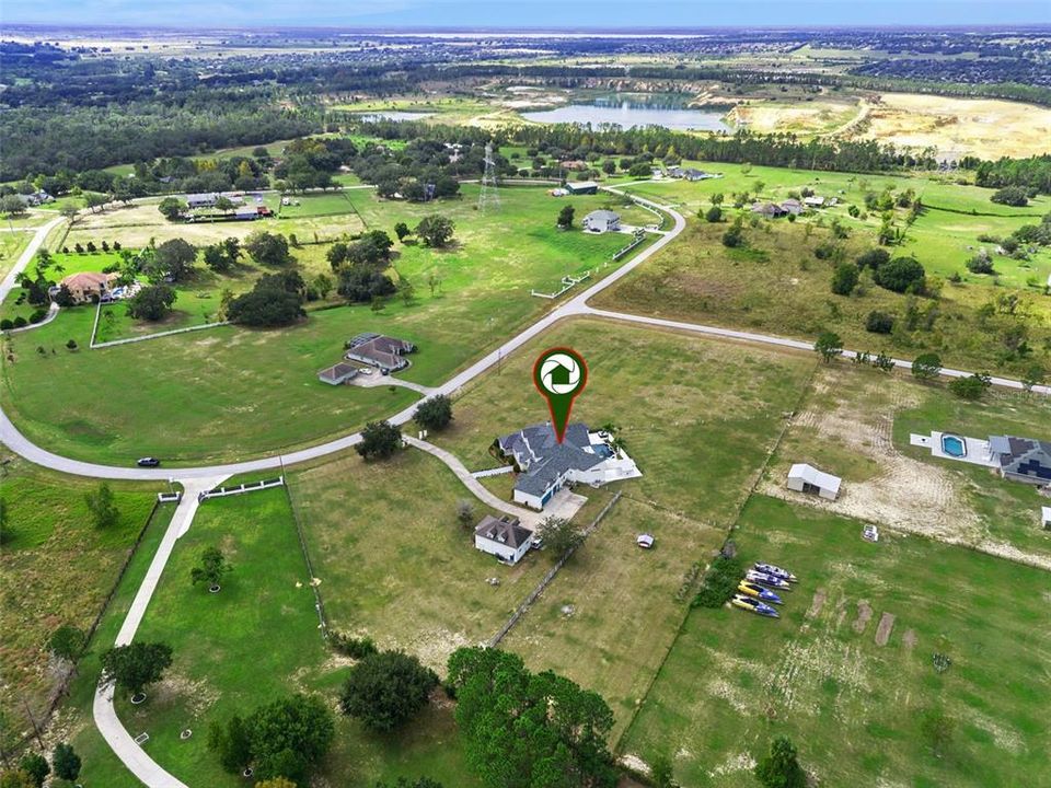 For Sale: $2,079,000 (5 beds, 5 baths, 6400 Square Feet)