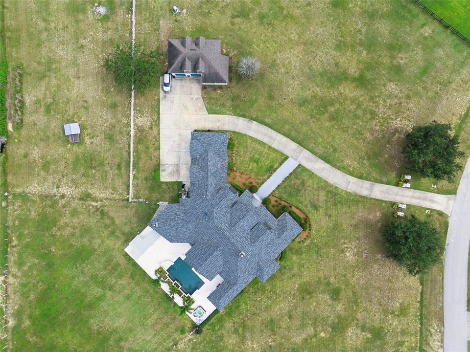 For Sale: $2,079,000 (5 beds, 5 baths, 6400 Square Feet)