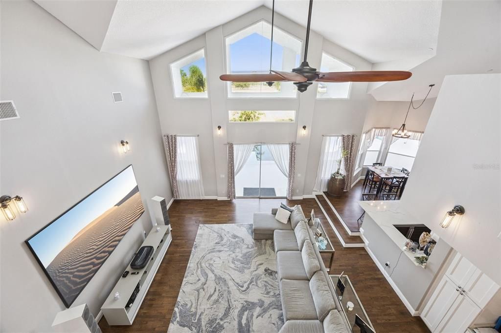 For Sale: $2,079,000 (5 beds, 5 baths, 6400 Square Feet)