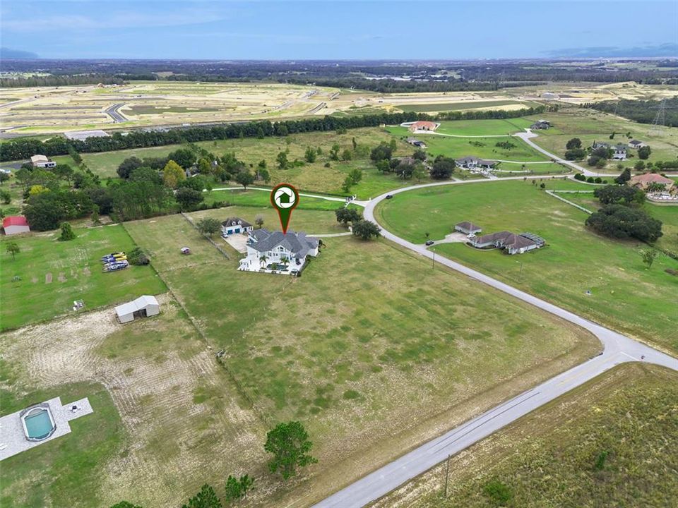 For Sale: $2,079,000 (5 beds, 5 baths, 6400 Square Feet)