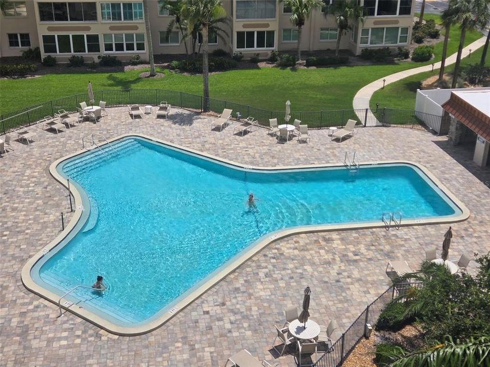 For Rent: $2,395 (1 beds, 1 baths, 695 Square Feet)