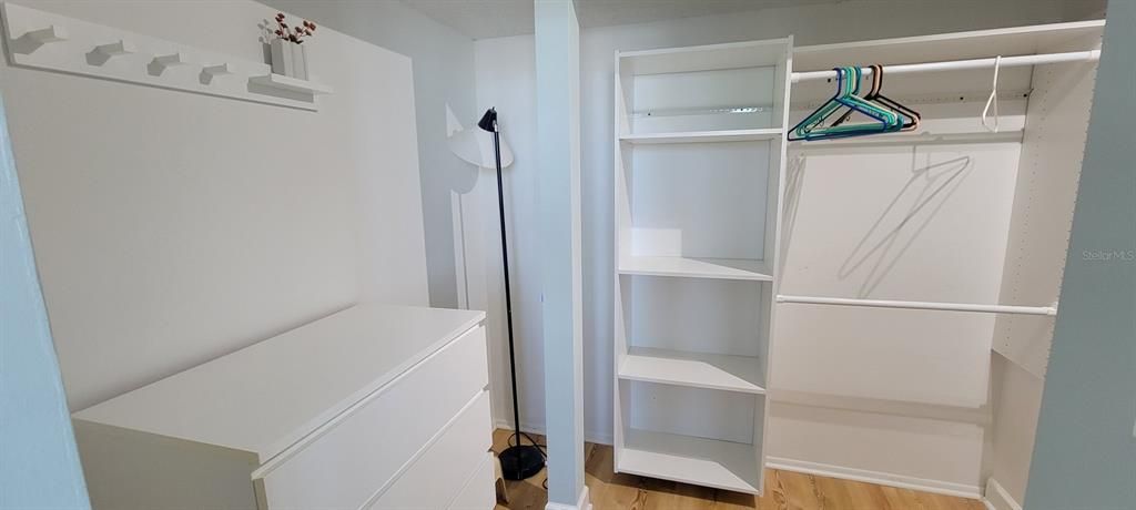 For Rent: $2,395 (1 beds, 1 baths, 695 Square Feet)