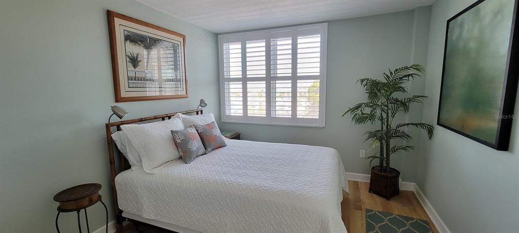 For Rent: $2,395 (1 beds, 1 baths, 695 Square Feet)