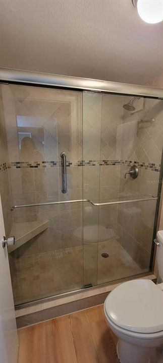 For Rent: $2,395 (1 beds, 1 baths, 695 Square Feet)