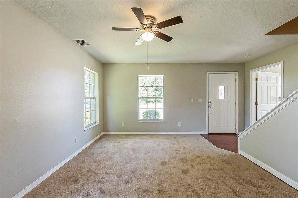 Active With Contract: $1,600 (2 beds, 2 baths, 1305 Square Feet)