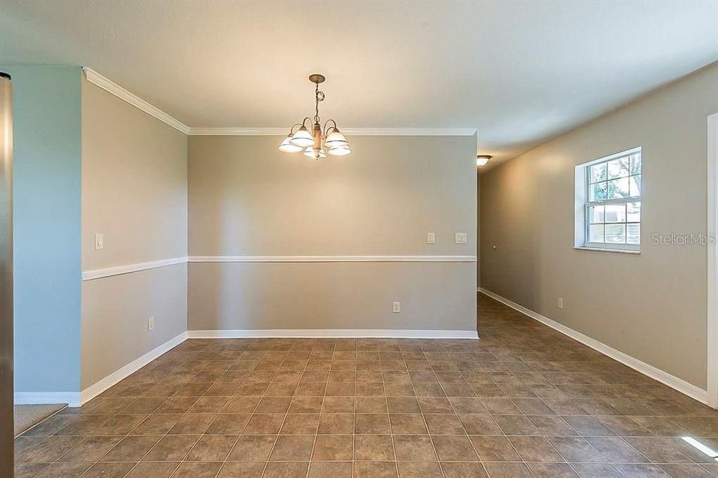 Active With Contract: $1,600 (2 beds, 2 baths, 1305 Square Feet)