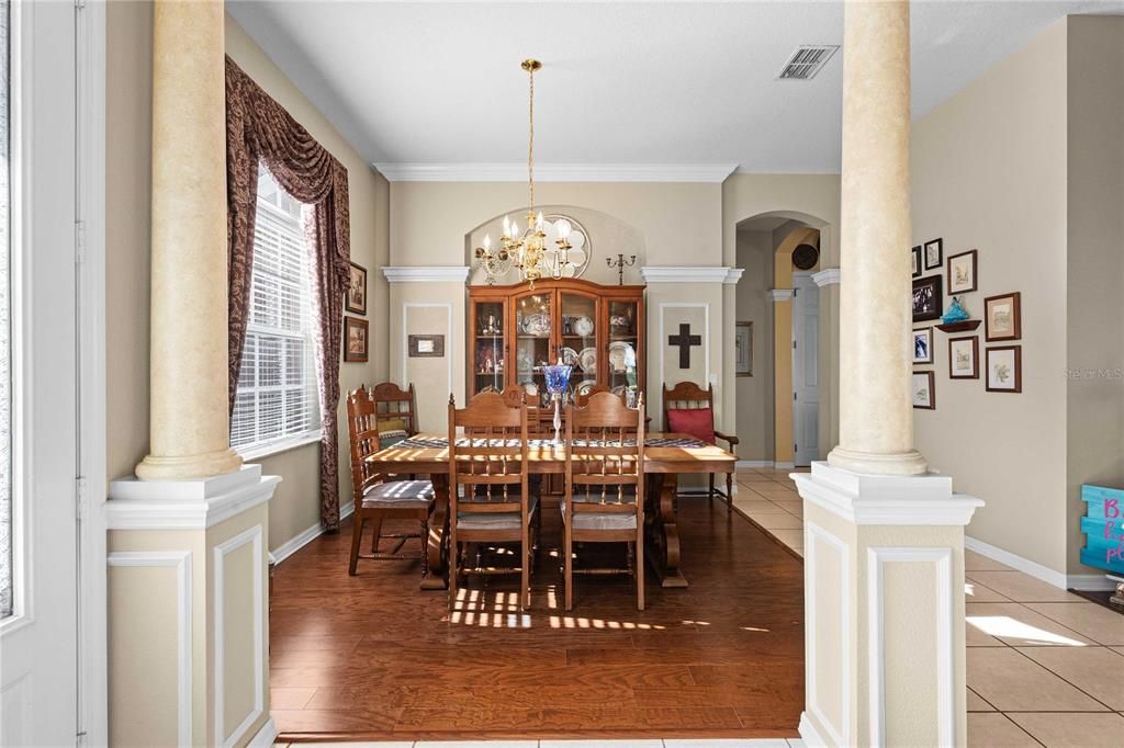 For Sale: $739,900 (4 beds, 3 baths, 2741 Square Feet)