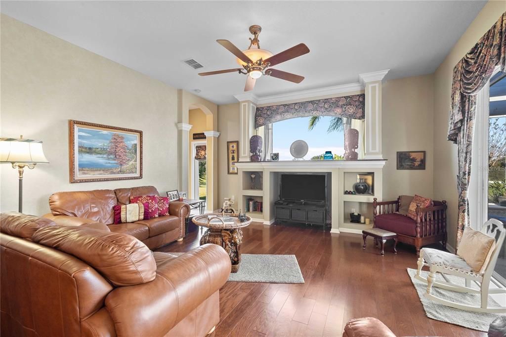 For Sale: $739,900 (4 beds, 3 baths, 2741 Square Feet)