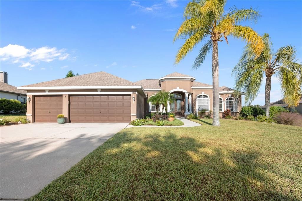 For Sale: $739,900 (4 beds, 3 baths, 2741 Square Feet)