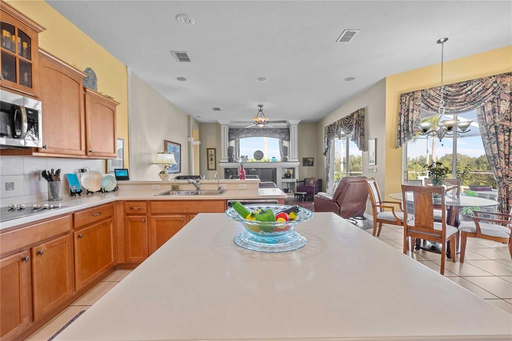 For Sale: $739,900 (4 beds, 3 baths, 2741 Square Feet)