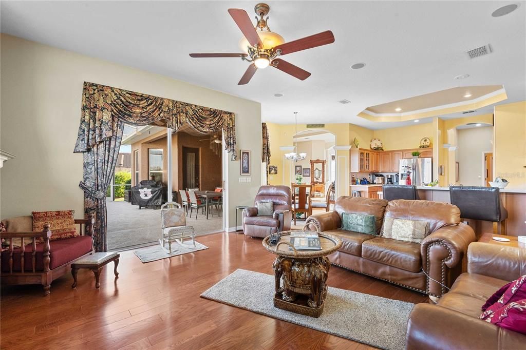 For Sale: $739,900 (4 beds, 3 baths, 2741 Square Feet)