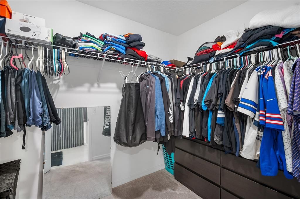 Active With Contract: $279,900 (3 beds, 2 baths, 1451 Square Feet)