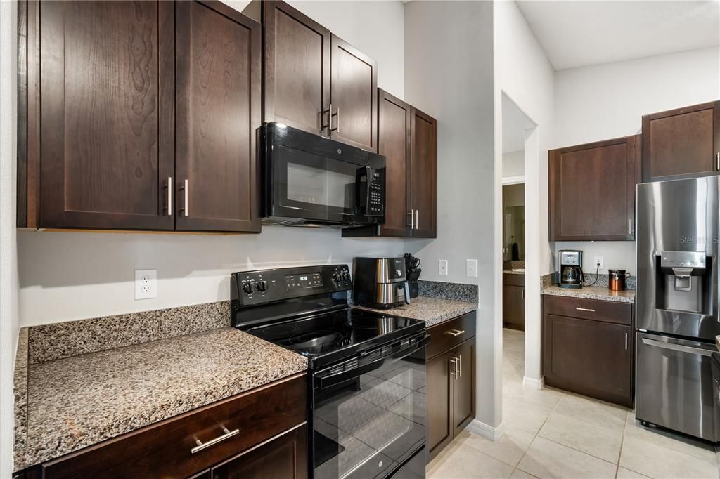 Active With Contract: $279,900 (3 beds, 2 baths, 1451 Square Feet)