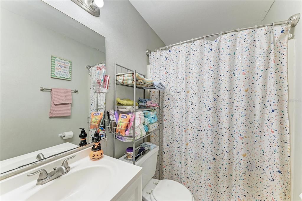 For Sale: $349,000 (3 beds, 2 baths, 1195 Square Feet)