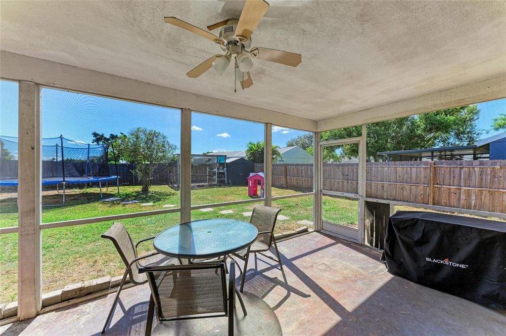 For Sale: $349,000 (3 beds, 2 baths, 1195 Square Feet)