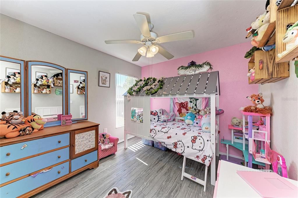 For Sale: $349,000 (3 beds, 2 baths, 1195 Square Feet)