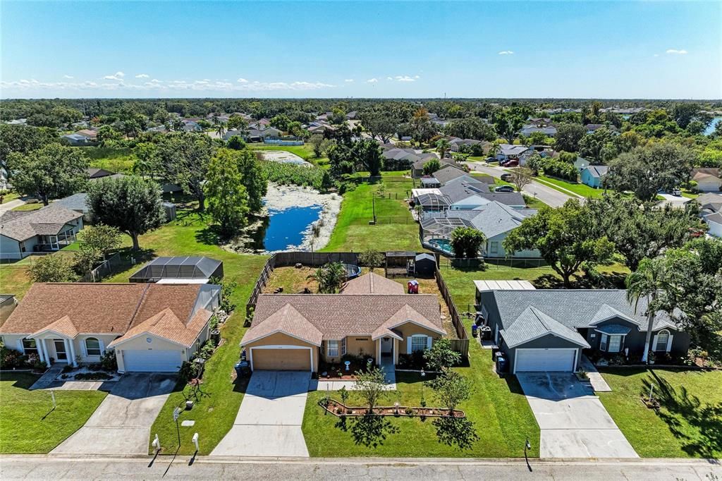 For Sale: $349,000 (3 beds, 2 baths, 1195 Square Feet)