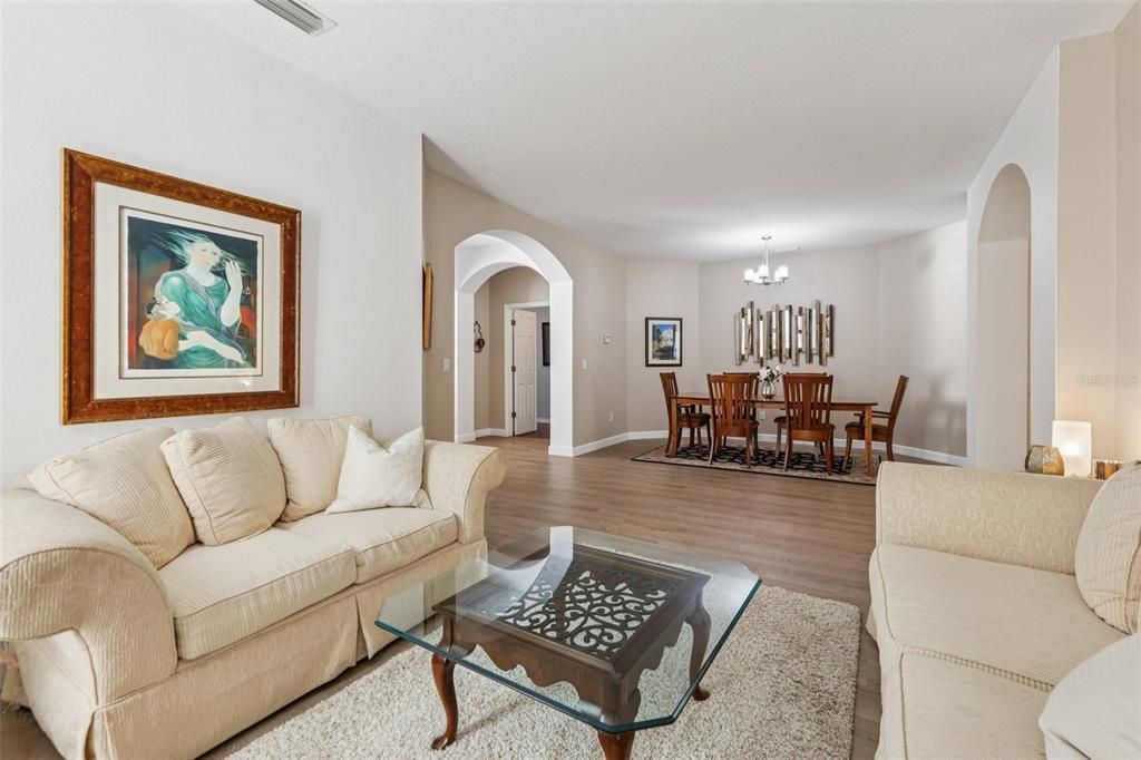 For Sale: $624,900 (3 beds, 2 baths, 2224 Square Feet)