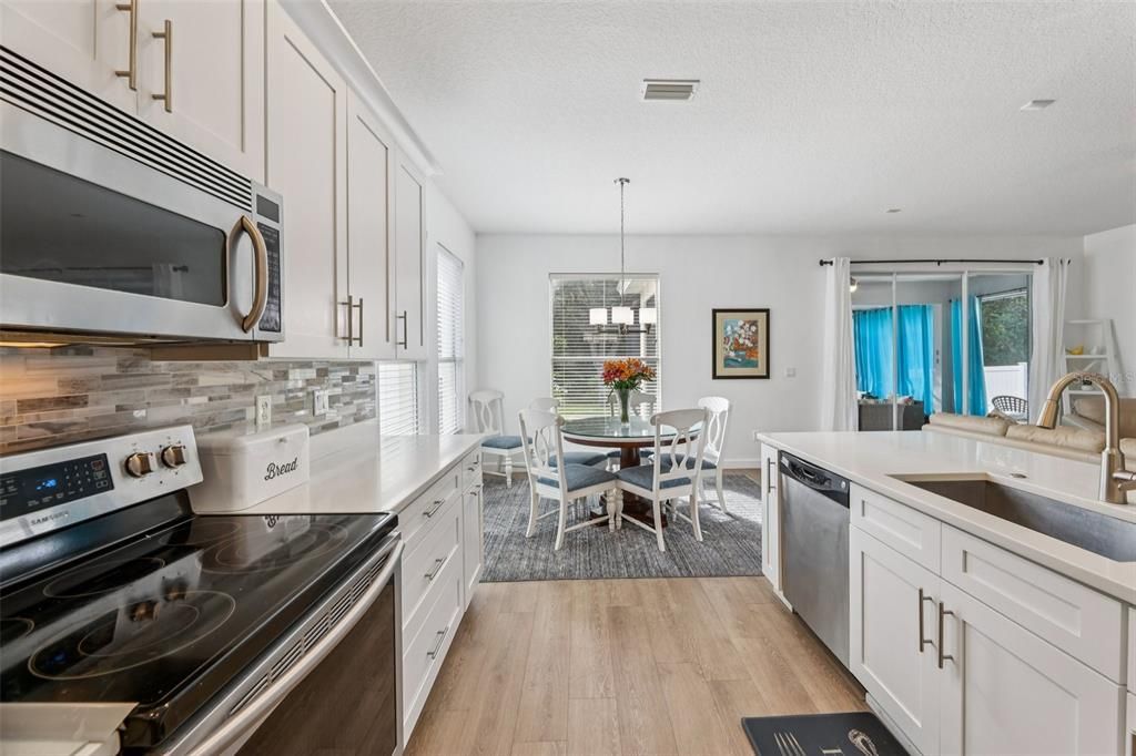 For Sale: $624,900 (3 beds, 2 baths, 2224 Square Feet)