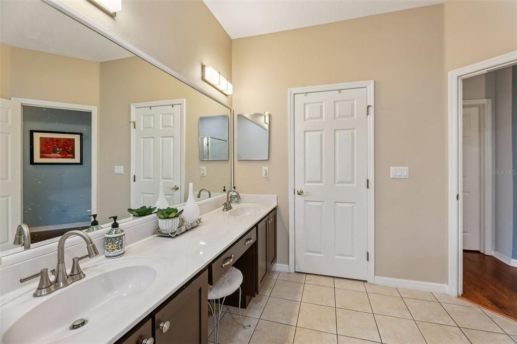 For Sale: $624,900 (3 beds, 2 baths, 2224 Square Feet)