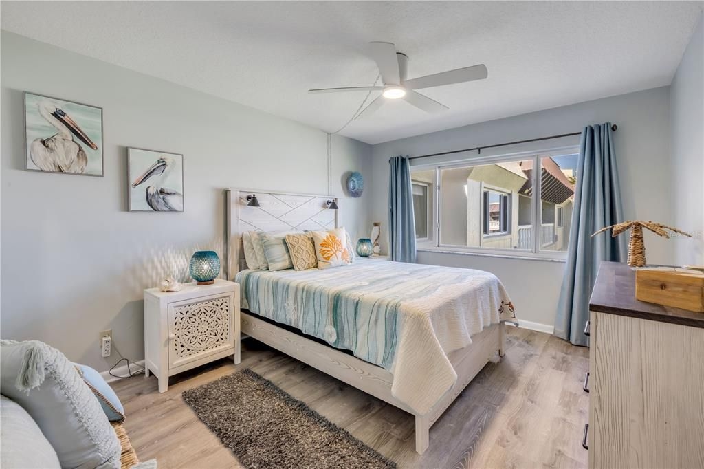 For Sale: $409,000 (1 beds, 1 baths, 720 Square Feet)