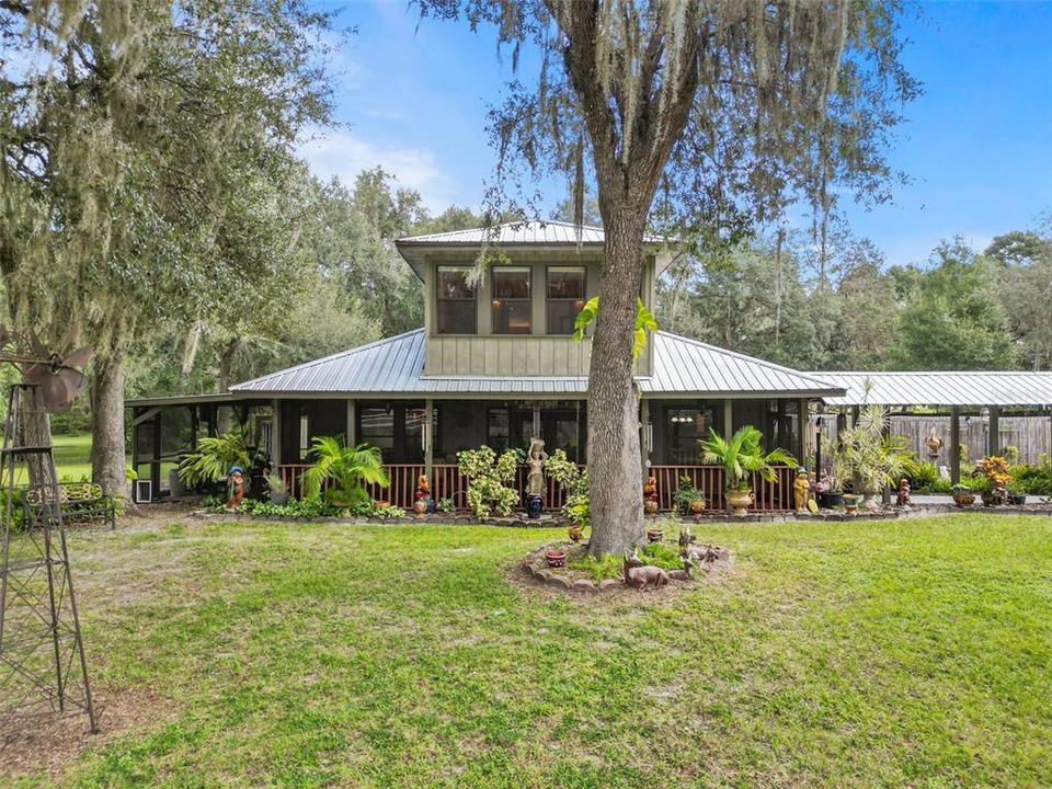 For Sale: $579,900 (4 beds, 2 baths, 2540 Square Feet)