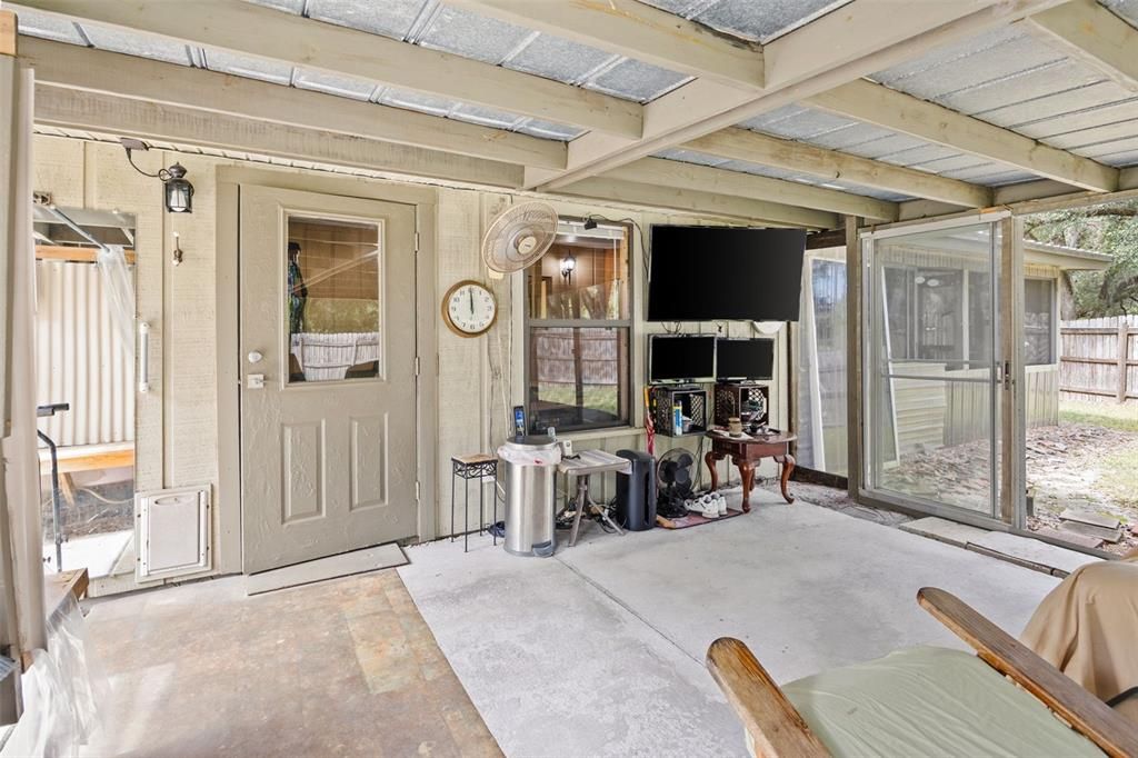 For Sale: $579,900 (4 beds, 2 baths, 2540 Square Feet)