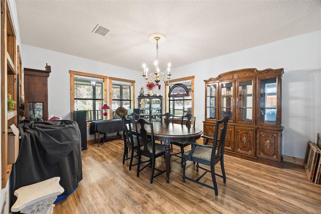 For Sale: $579,900 (4 beds, 2 baths, 2540 Square Feet)